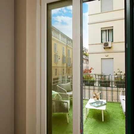 Apartament Stylish With Private Terrace & 2 Baths