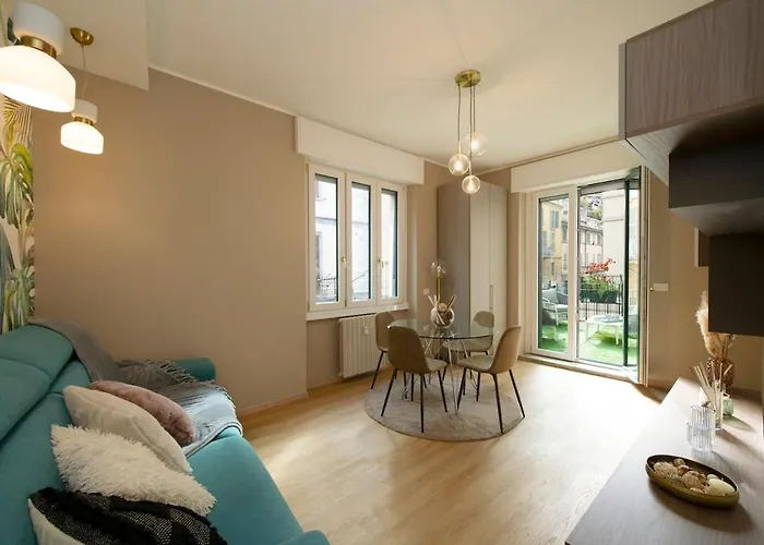 Stylish With Private Terrace & 2 Baths Appartement