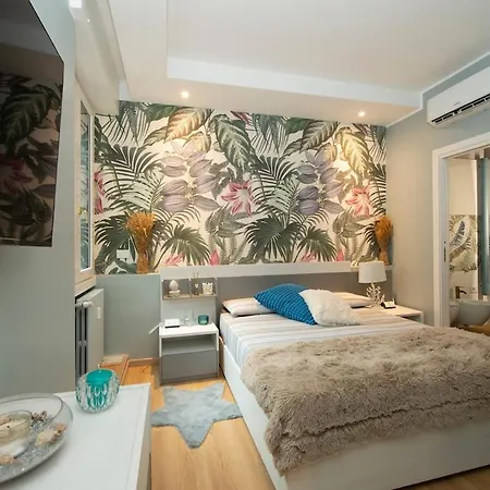 Διαμέρισμα Stylish With Private Terrace & 2 Baths