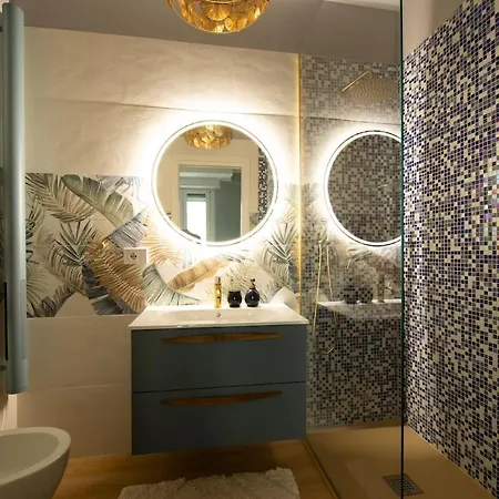 Stylish With Private Terrace & 2 Baths Μιλάνο